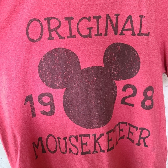 Disney Store Red Original Mouseketeer Graphic Tee Large 23x27 - Picture 4 of 6